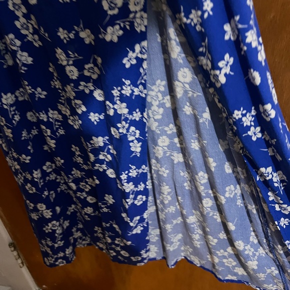 Blue Dress with White Floral Pattern - Picture 2 of 4